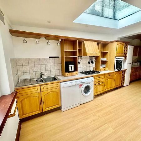 4 Bed House In Daneby Road,Se6 Βίλα Catford Εξωτερικό φωτογραφία