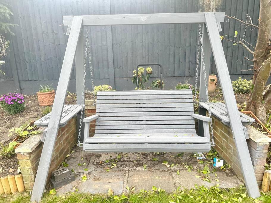 4 Bed House In Daneby Road,Se6 Βίλα Catford Εξωτερικό φωτογραφία