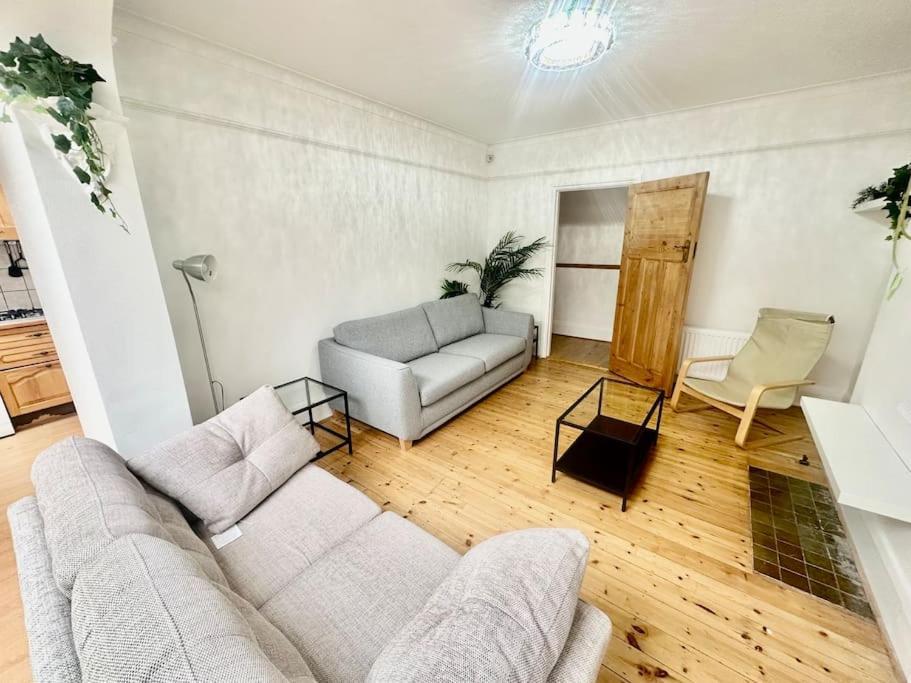 4 Bed House In Daneby Road,Se6 Βίλα Catford Εξωτερικό φωτογραφία