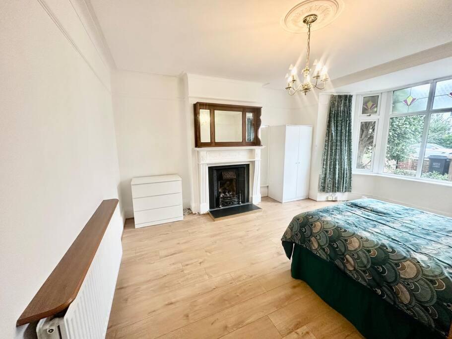 4 Bed House In Daneby Road,Se6 Βίλα Catford Εξωτερικό φωτογραφία