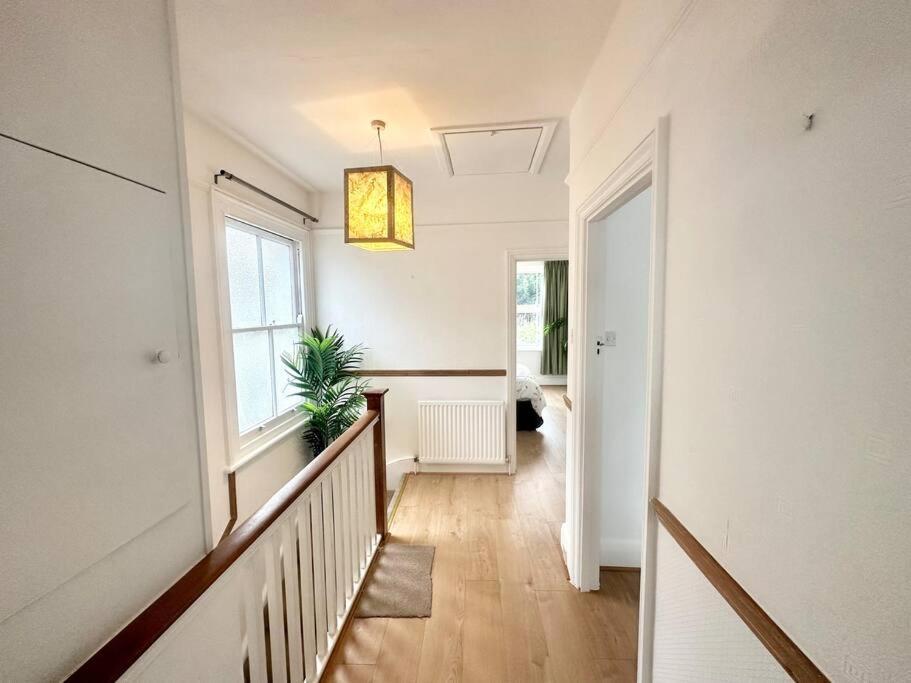 4 Bed House In Daneby Road,Se6 Βίλα Catford Εξωτερικό φωτογραφία