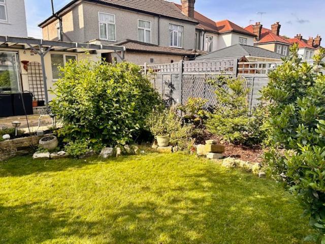 4 Bed House In Daneby Road,Se6 Βίλα Catford Εξωτερικό φωτογραφία
