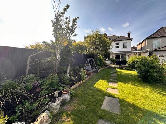 4 Bed House In Daneby Road,Se6 Βίλα Catford Εξωτερικό φωτογραφία